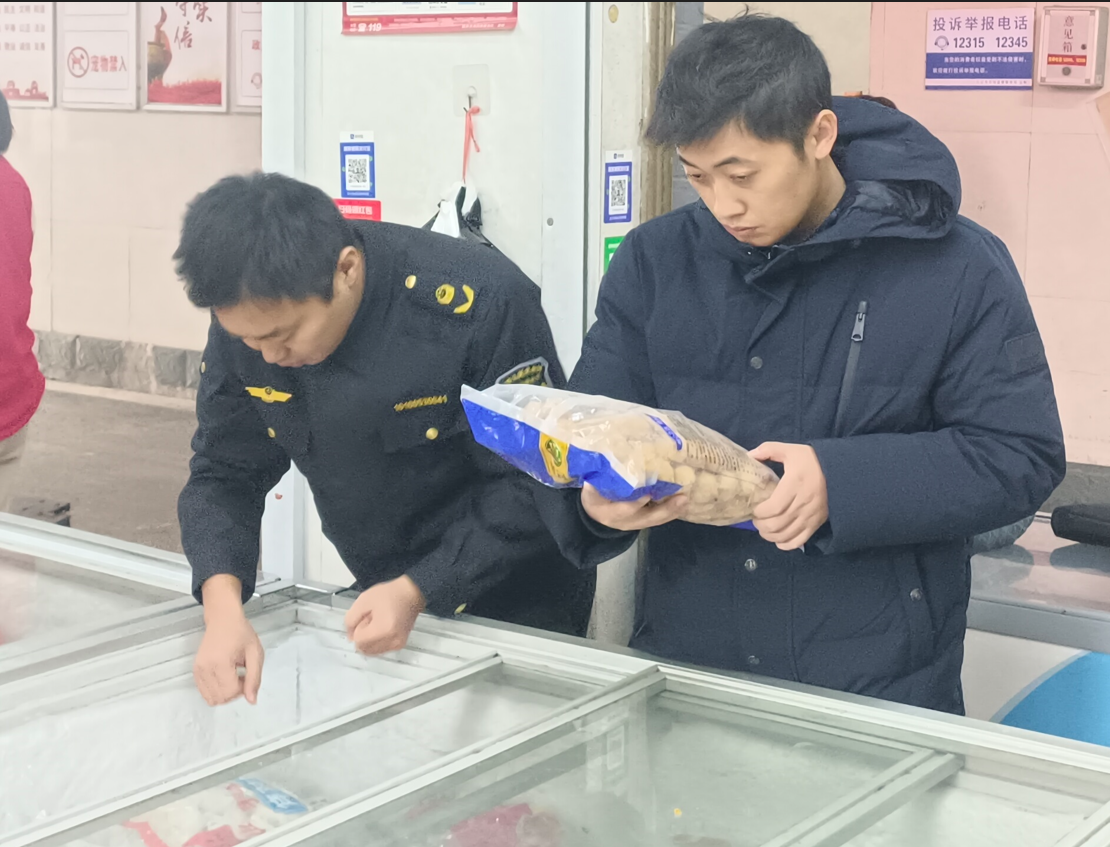 江苏省仪征市市场监管局真州分局开展农贸市场及周边食品安全专项检查(图1)