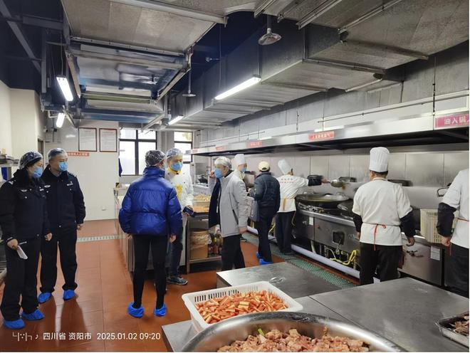 雁江区市场监管局联合公安机关开展食品安全供餐点位检查(图2)