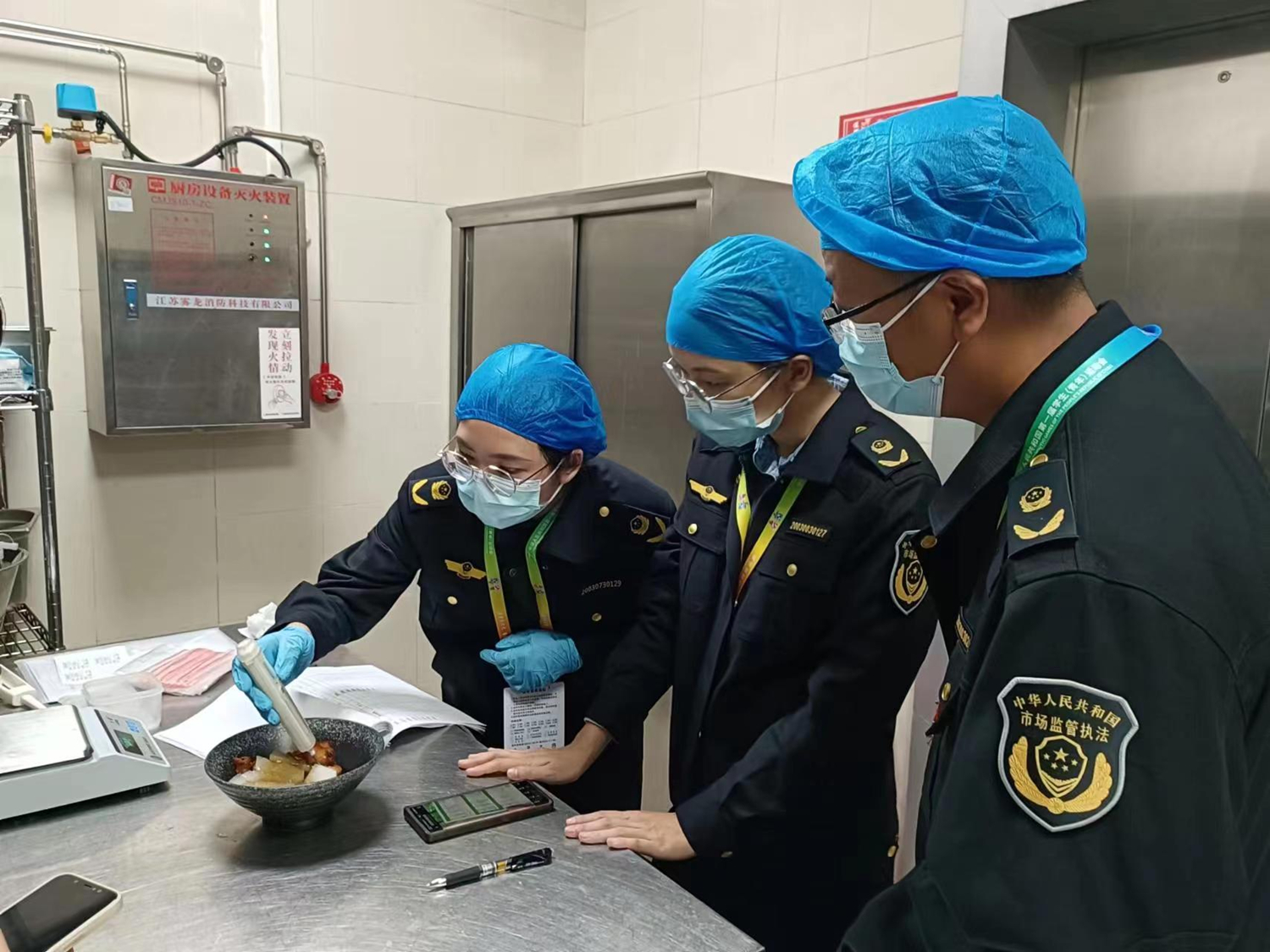 太原市尖草坪区市场监督管理局开展节前饮品店食品安全检查工作(图1)