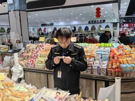 江西省都昌县市场监管局开展节前食品安全专项监督检查(图1)