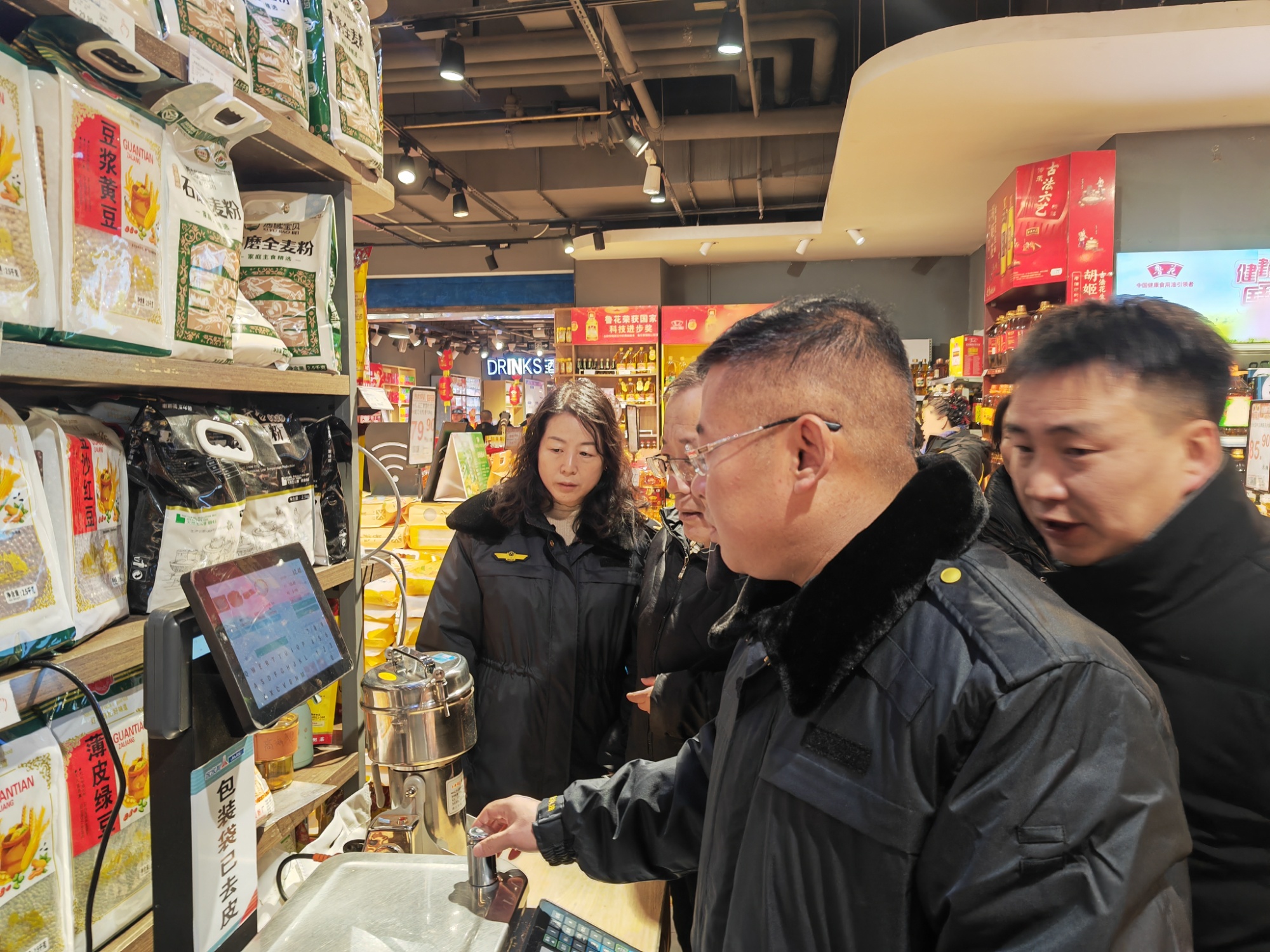 山西古交市开展春节食品“你点我检服务惠民”现场快检活动(图2)